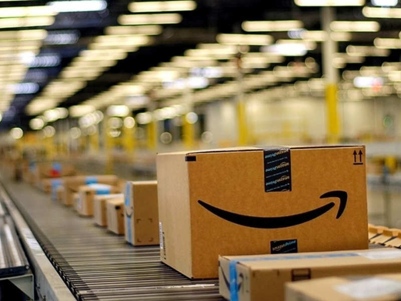 Amazon fulfilment centre conveyor belt 